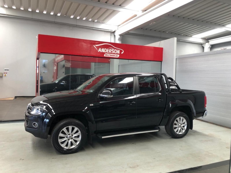 Volkswagen AMAROK 2.0 HIGHLINE 4X4 CD Volkswagen AMAROK 2.0 HIGHLINE 4X4 CD