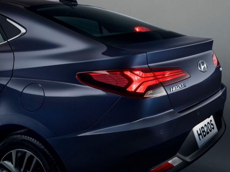 Hyundai divulga imagem da traseira do novo HB20S