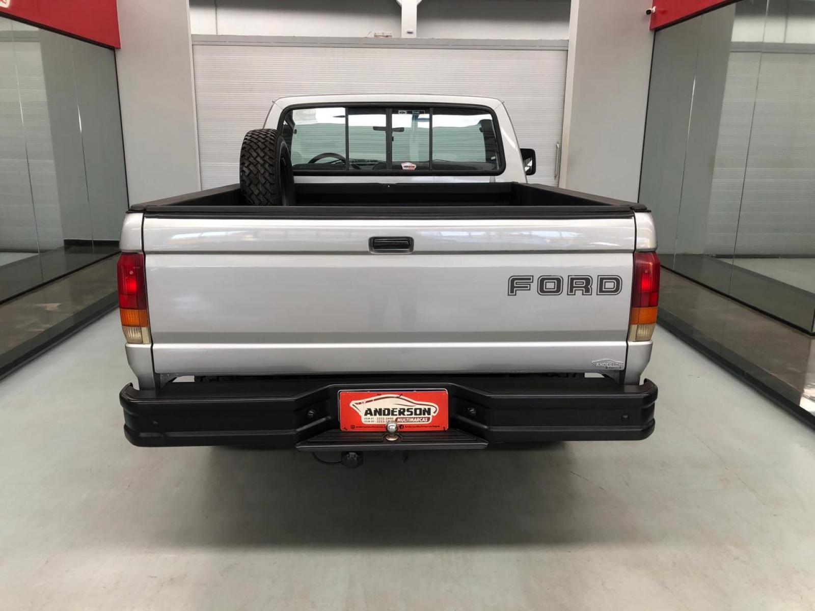 Ford F-1000 3.9 SUPER CS 8V - foto 6