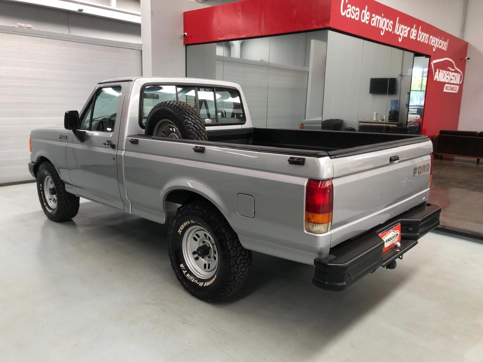 Ford F-1000 3.9 SUPER CS 8V - foto 5