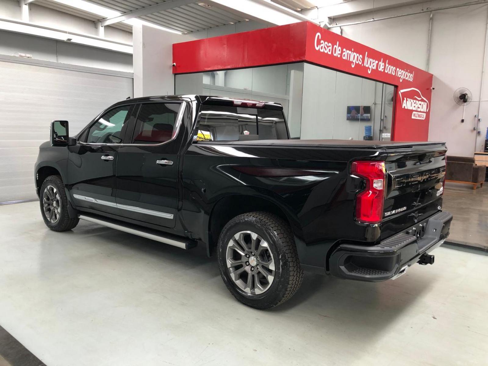 Chevrolet SILVERADO 5.3 V8 HIGH COUNTRY 4X4 - foto 5