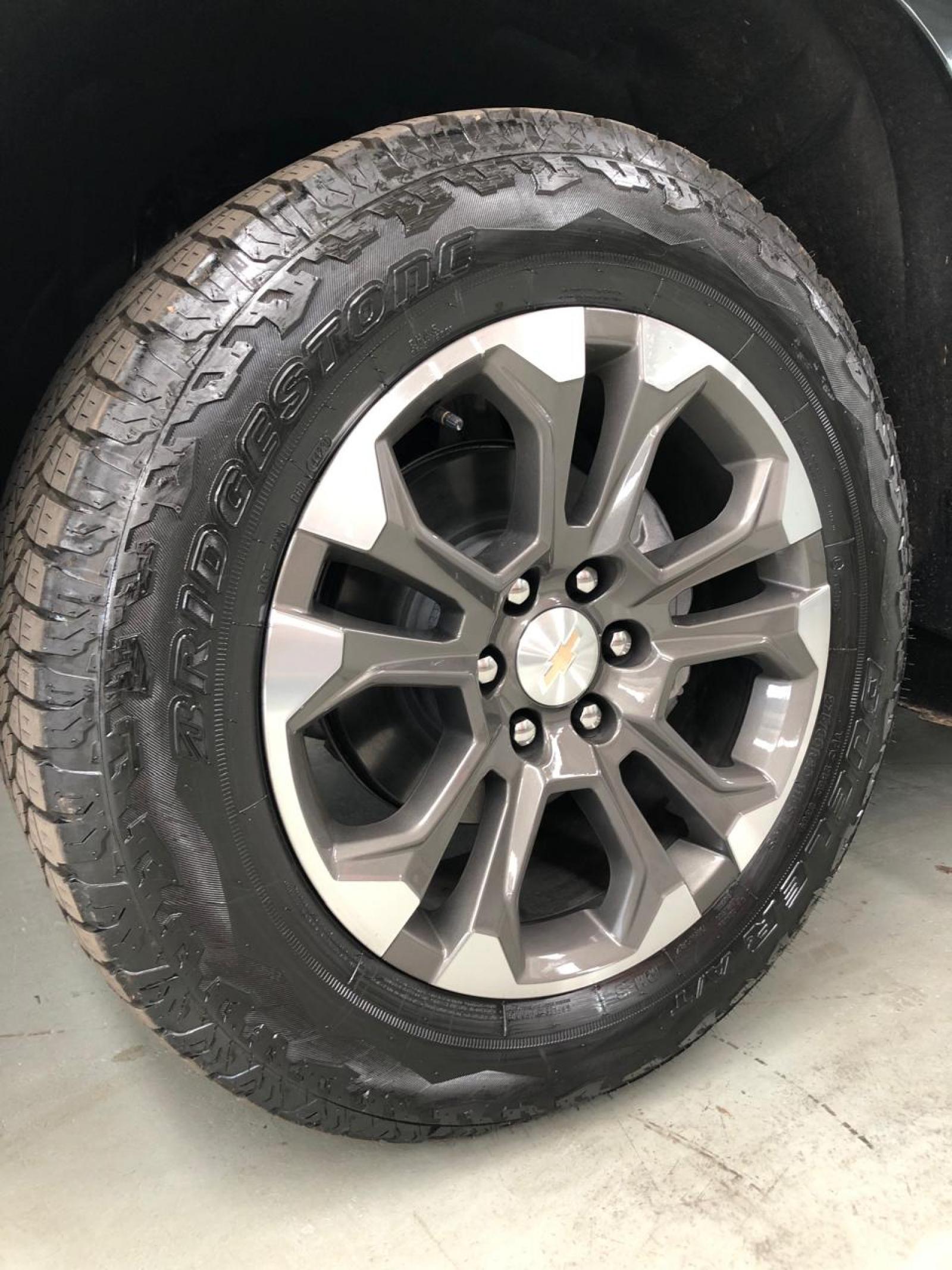 Chevrolet SILVERADO 5.3 V8 HIGH COUNTRY 4X4 - foto 24