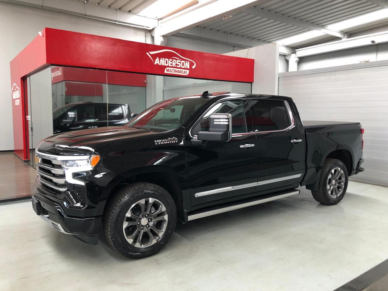 Chevrolet SILVERADO 5.3 V8 HIGH COUNTRY 4X4