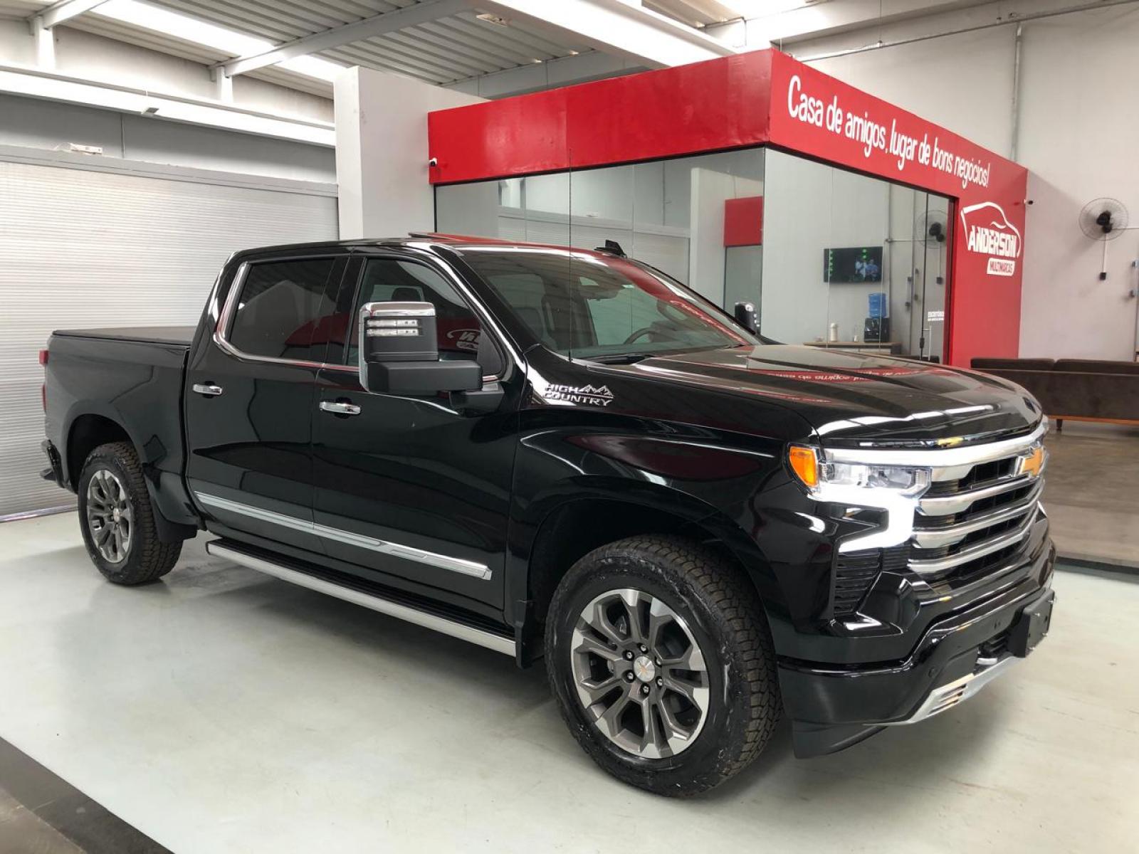 Chevrolet SILVERADO 5.3 V8 HIGH COUNTRY 4X4 - foto 2