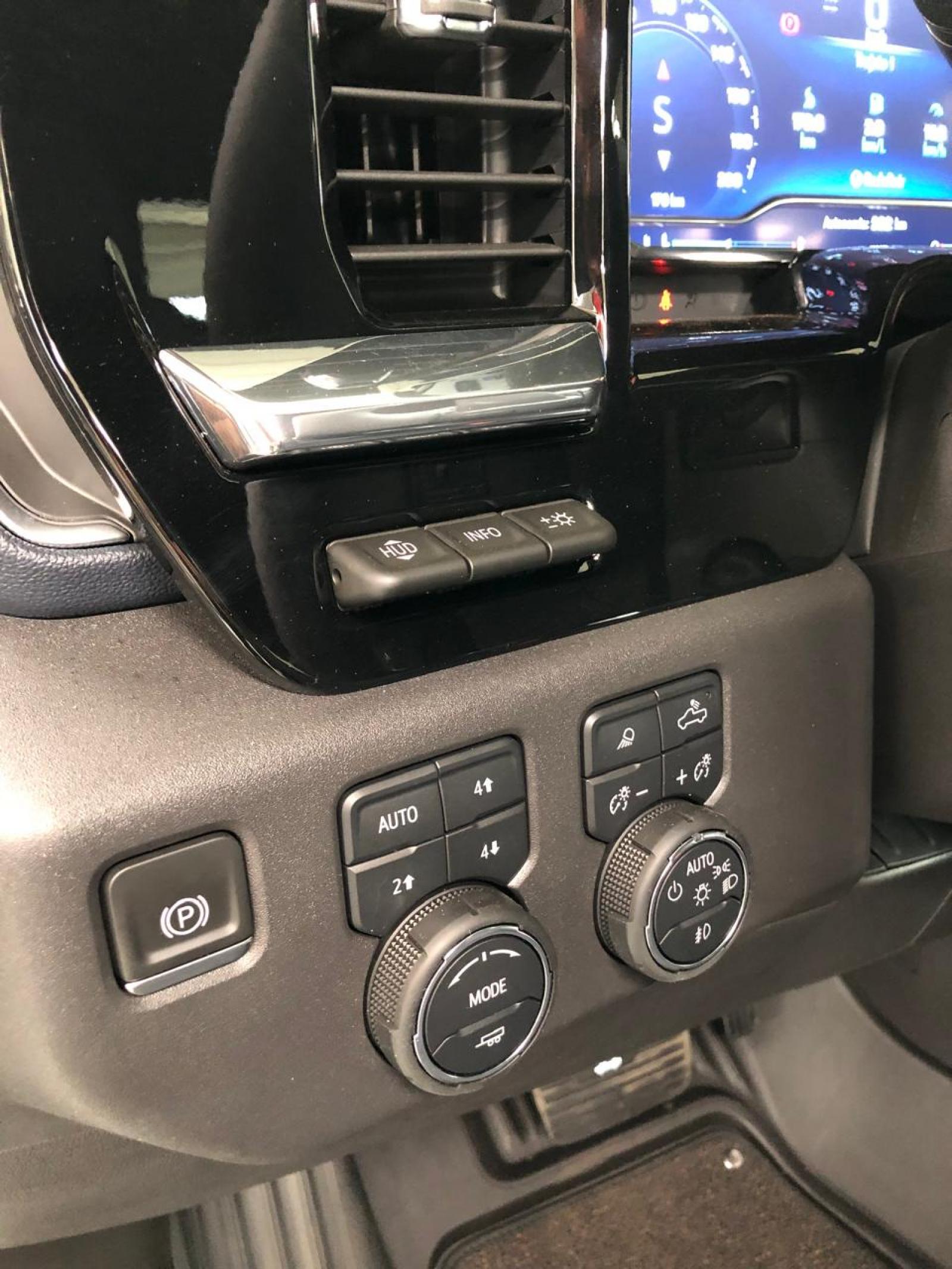 Chevrolet SILVERADO 5.3 V8 HIGH COUNTRY 4X4 - foto 12