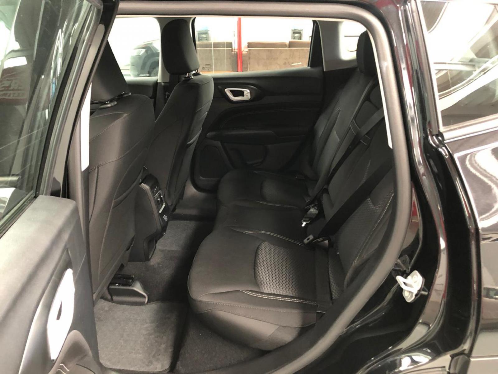 Jeep COMPASS 1.3 T270 TURBO SPORT - foto 10