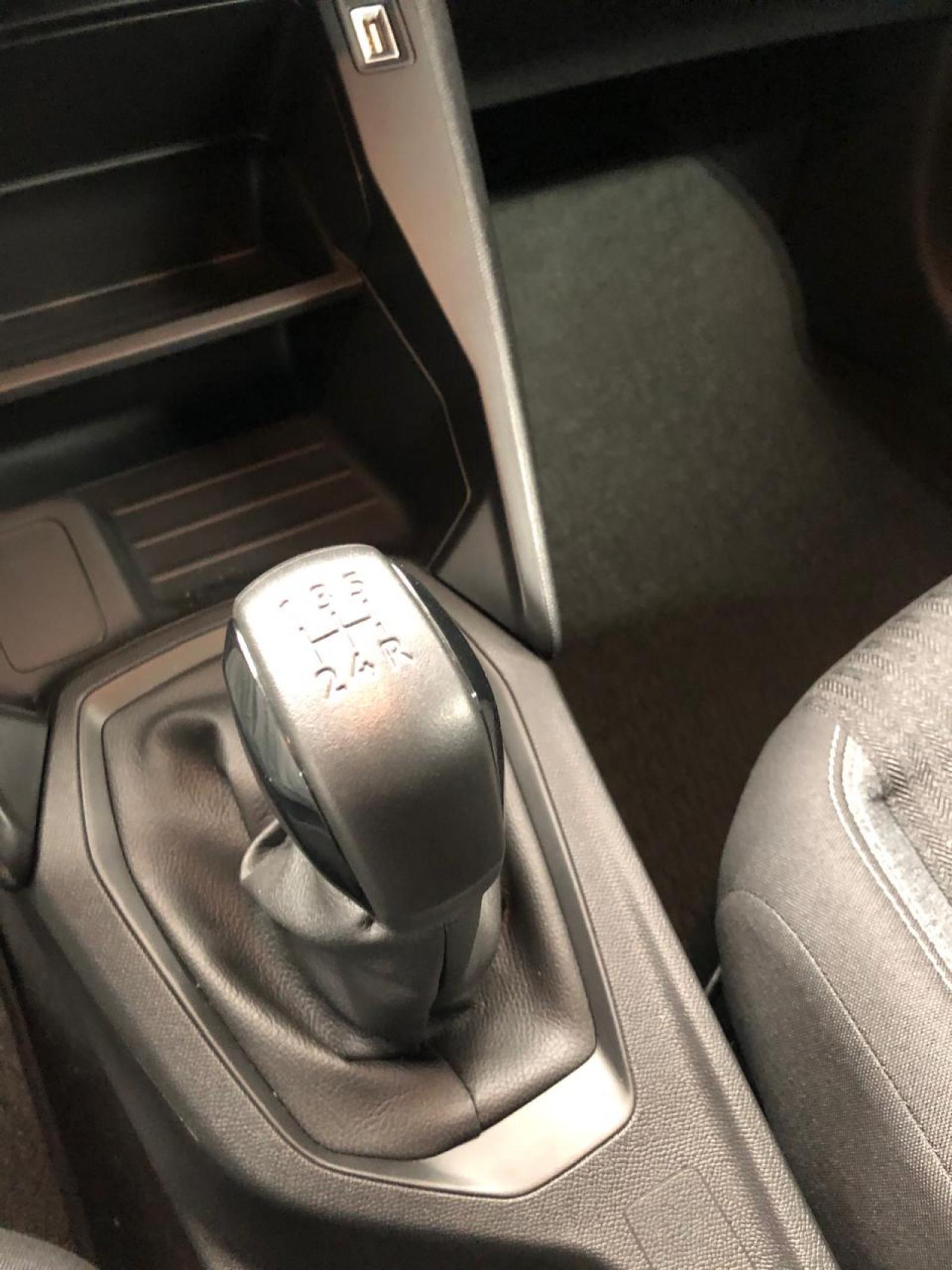 Peugeot 208 1.0 ACTIVE - foto 12