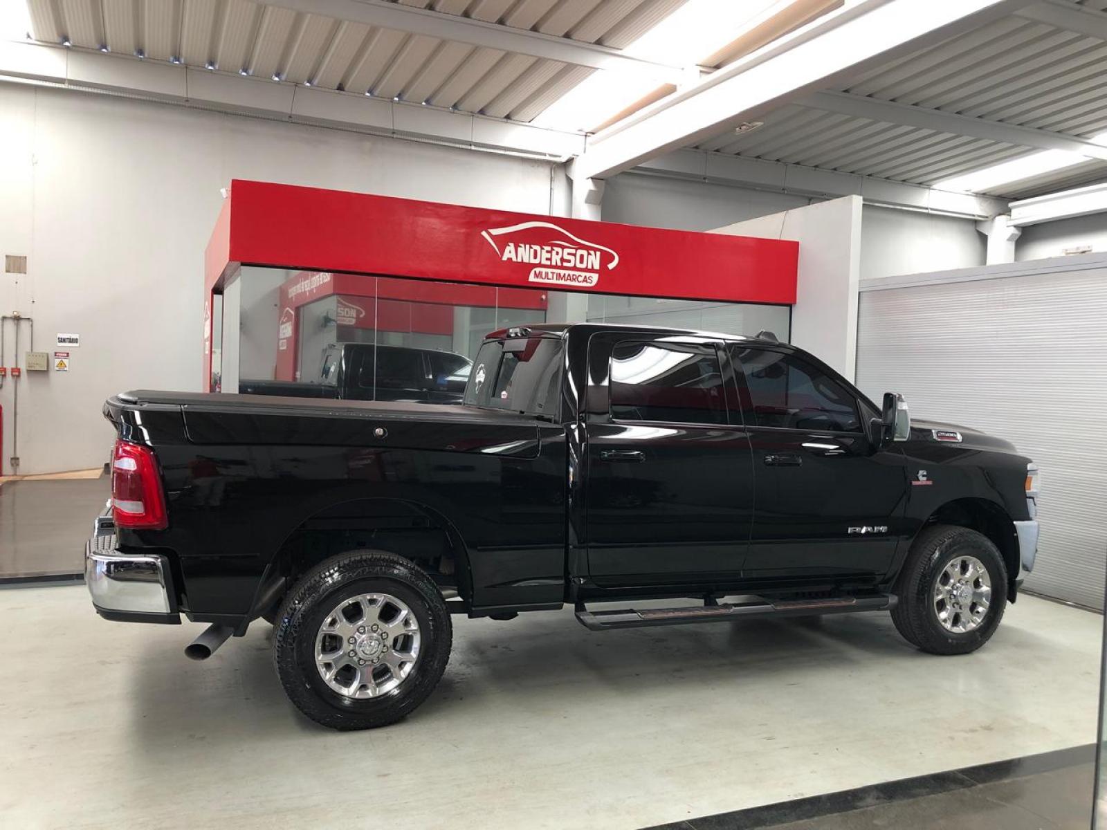 RAM 2500 6.7 I6 TURBO LARAMIE CD 4X4 - foto 4