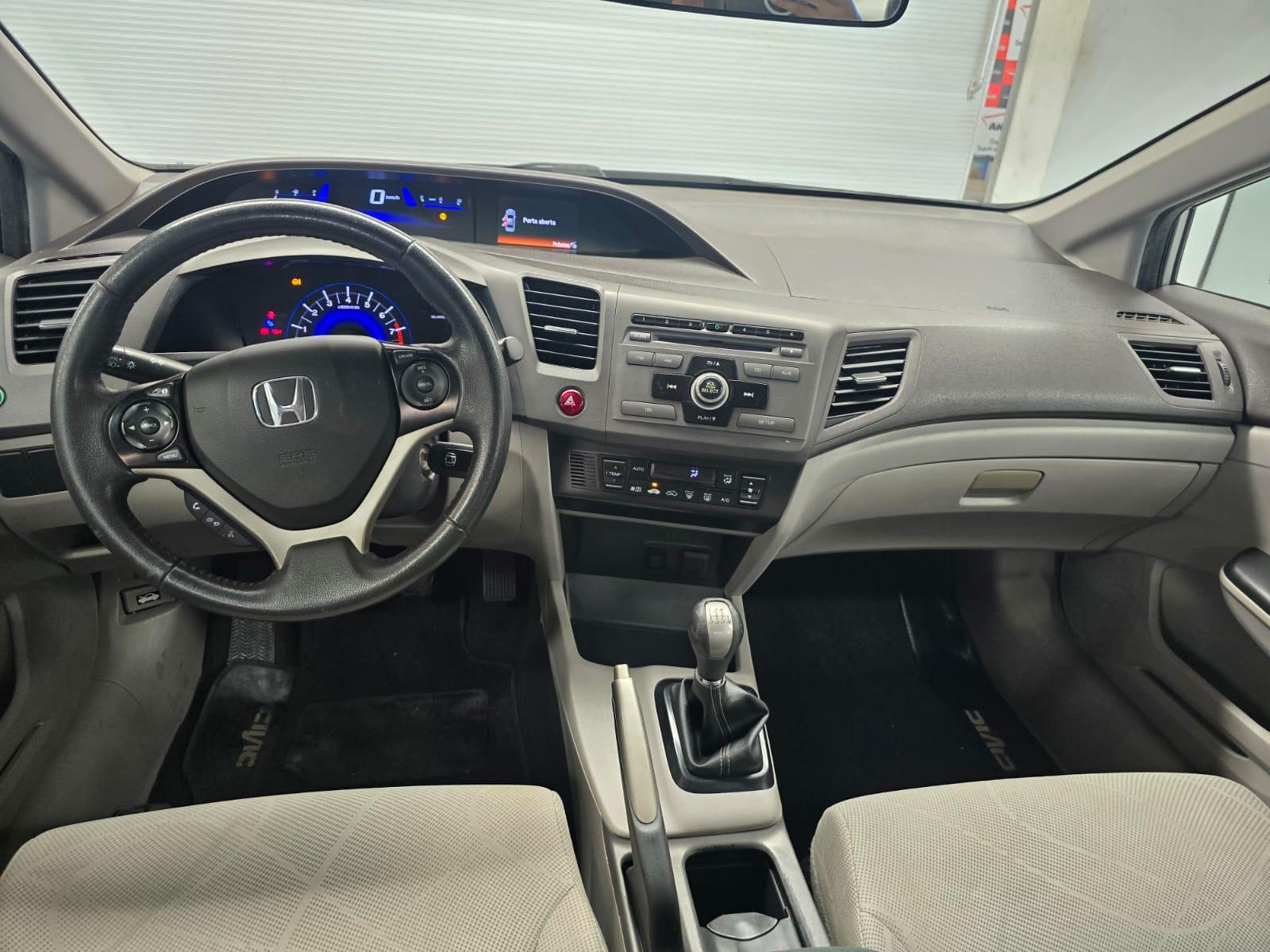 Honda CIVIC 1.8 LXS - foto 7