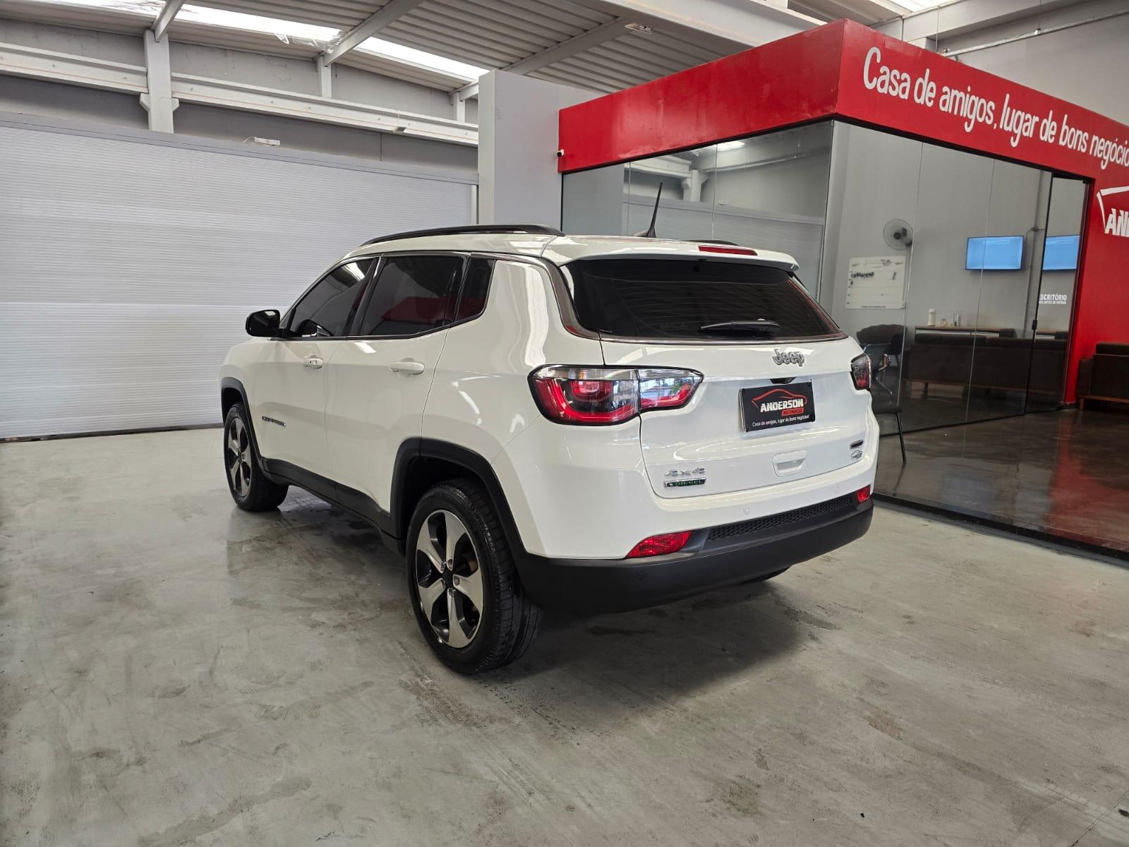 Jeep COMPASS 2.0 LONGITUDE 4X4 - foto 6