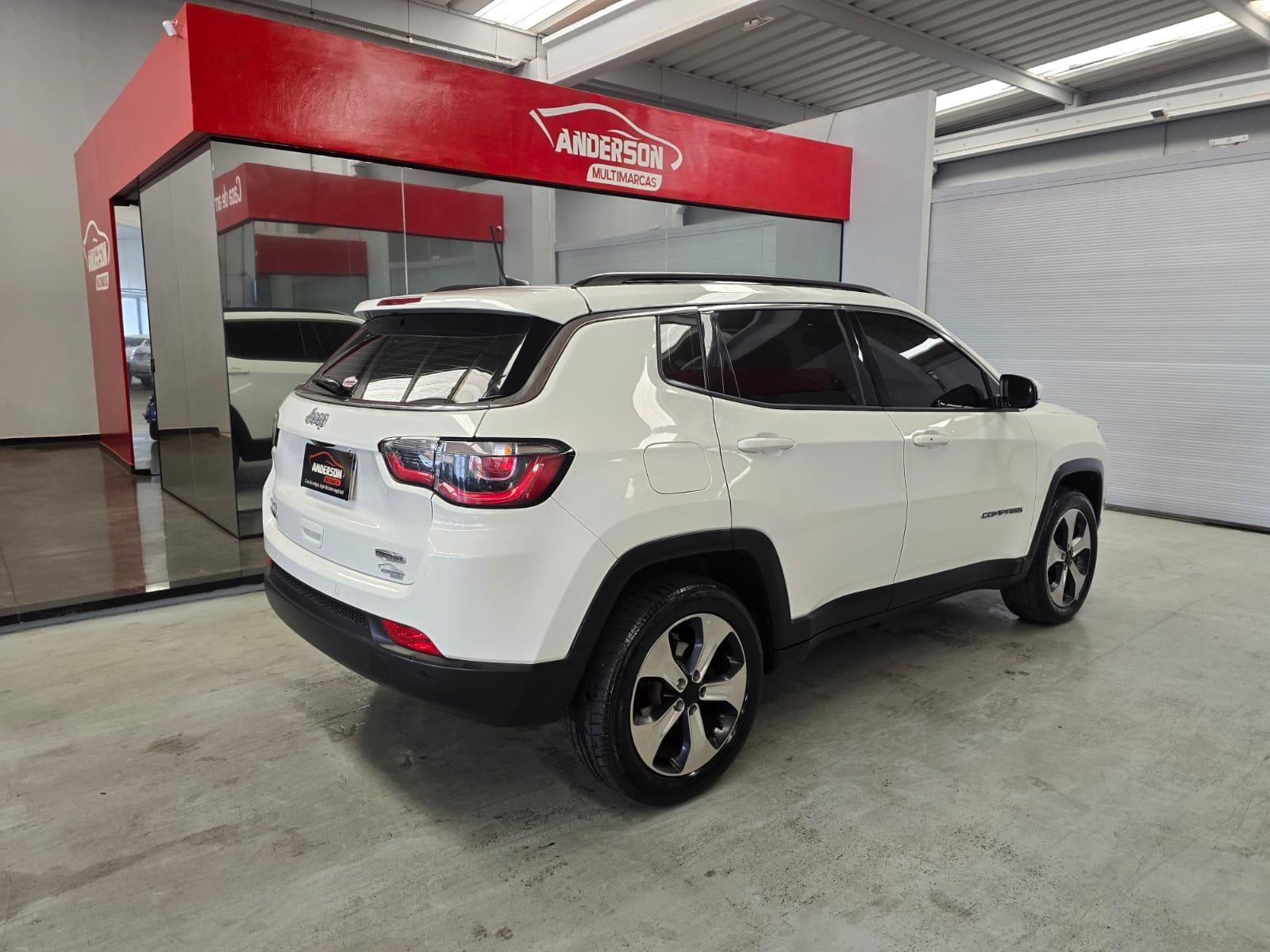 Jeep COMPASS 2.0 LONGITUDE 4X4 - foto 4