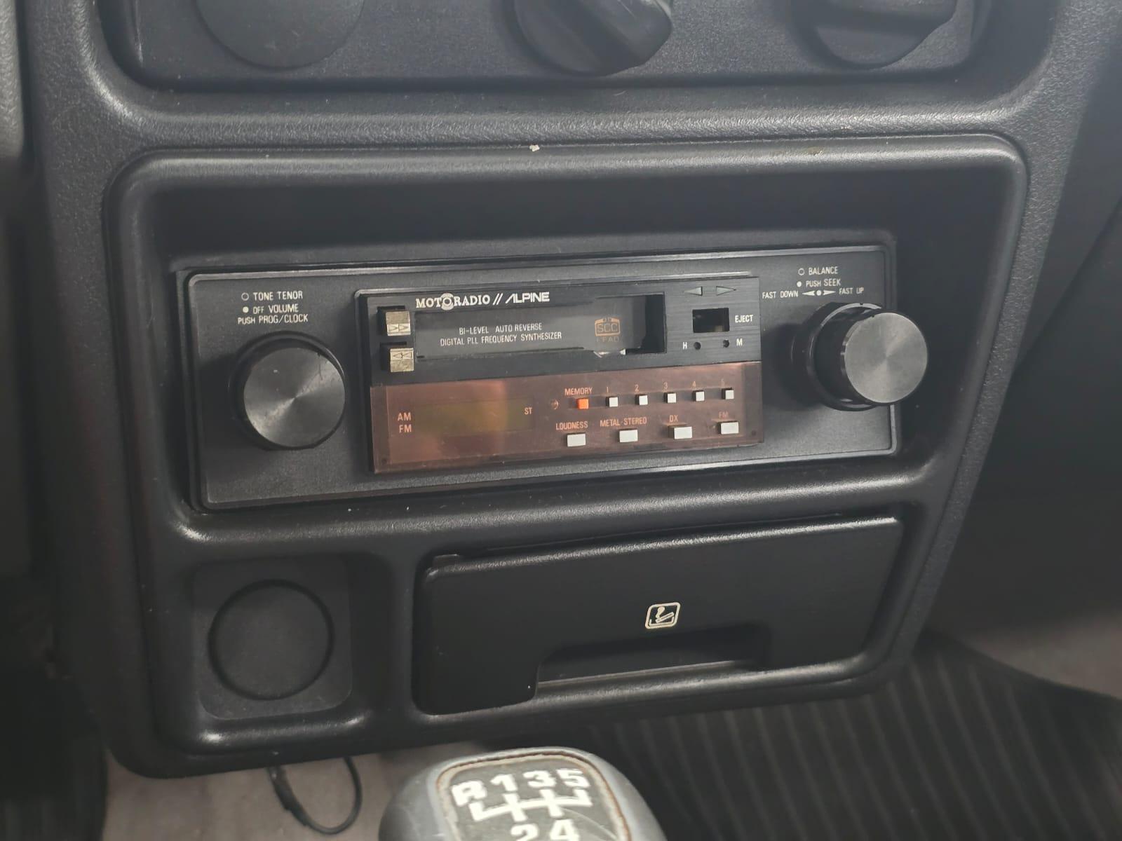 Ford ESCORT 1.0 HOBBY - foto 10