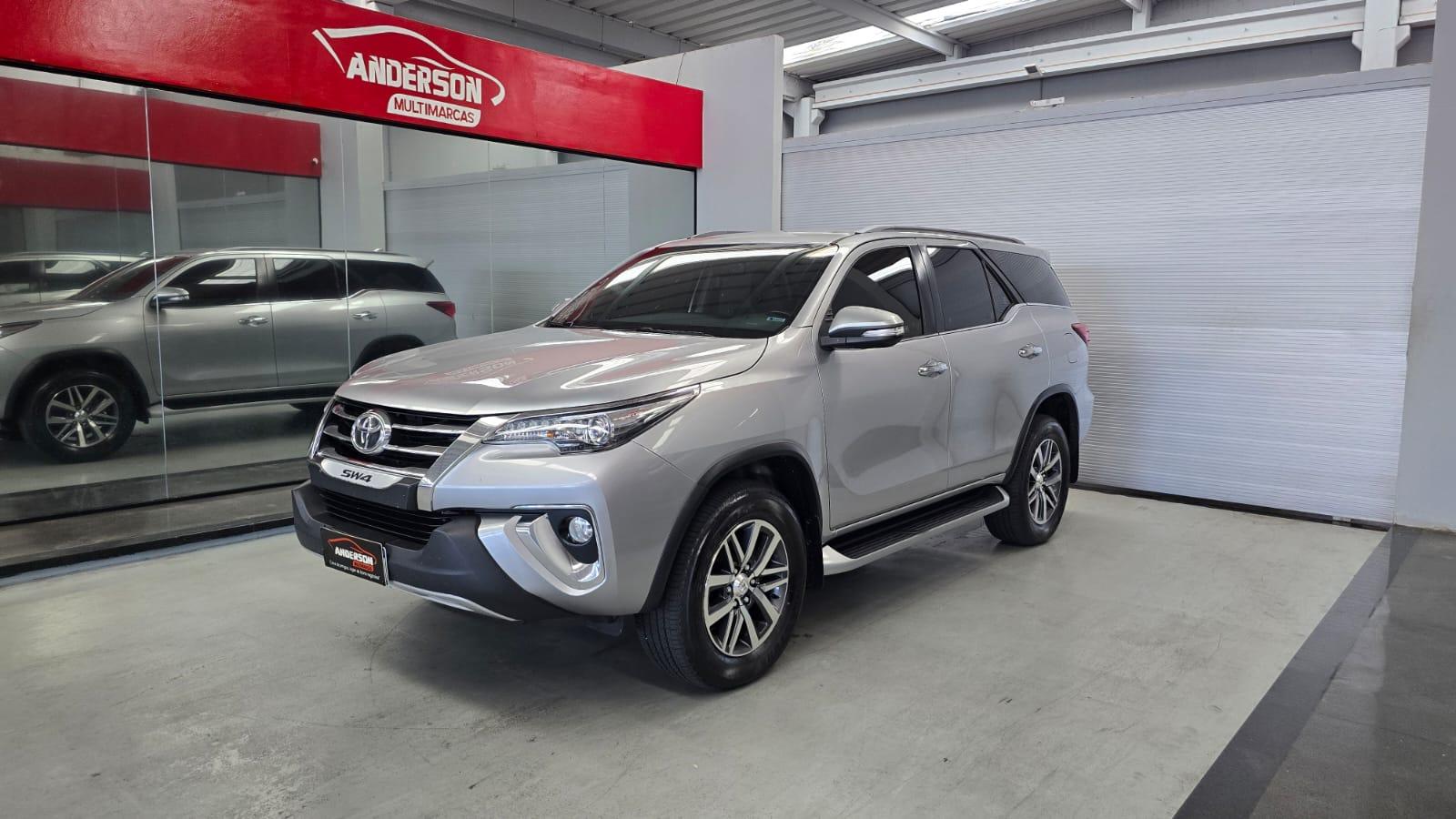 Toyota HILUX SW4 2.8 SRX
