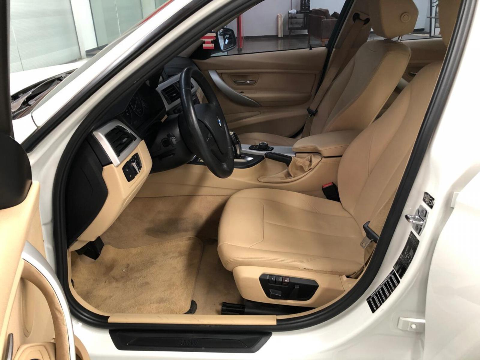 BMW 320i 2.0 TURBO - foto 8