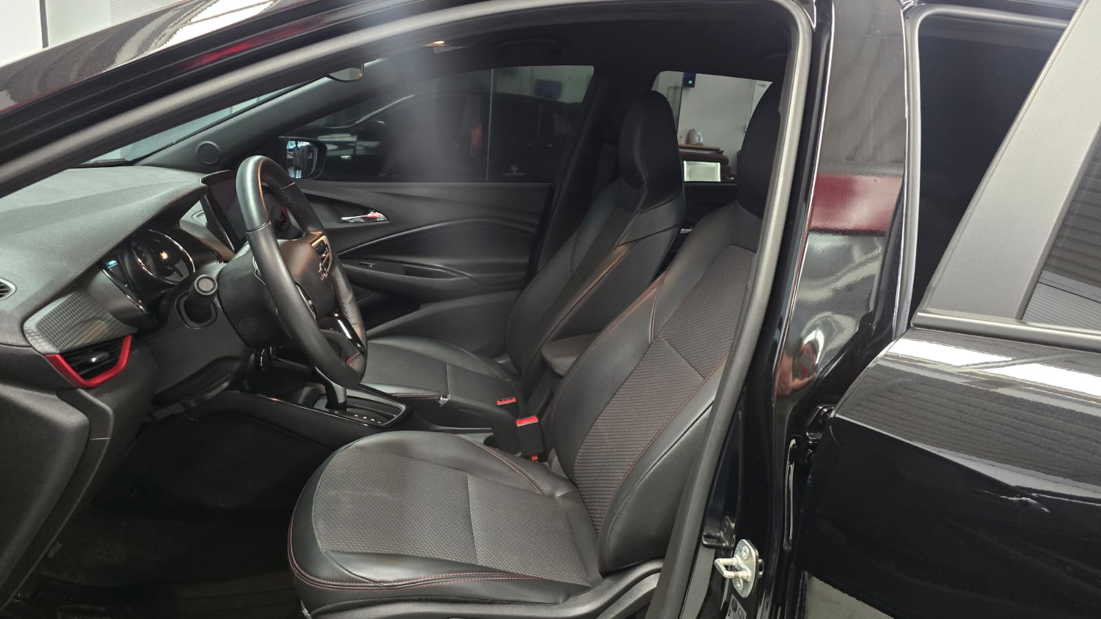 Chevrolet ONIX 1.0  - foto 8