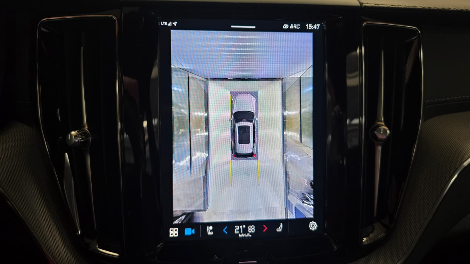 Volvo XC60 - foto 11