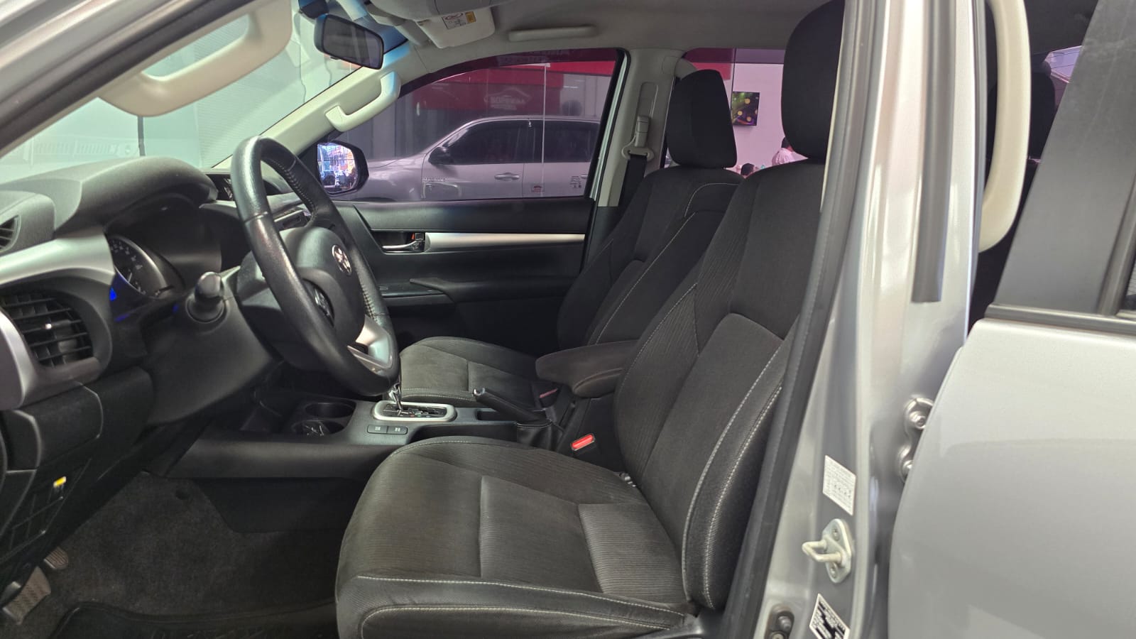 Toyota HILUX  - foto 9