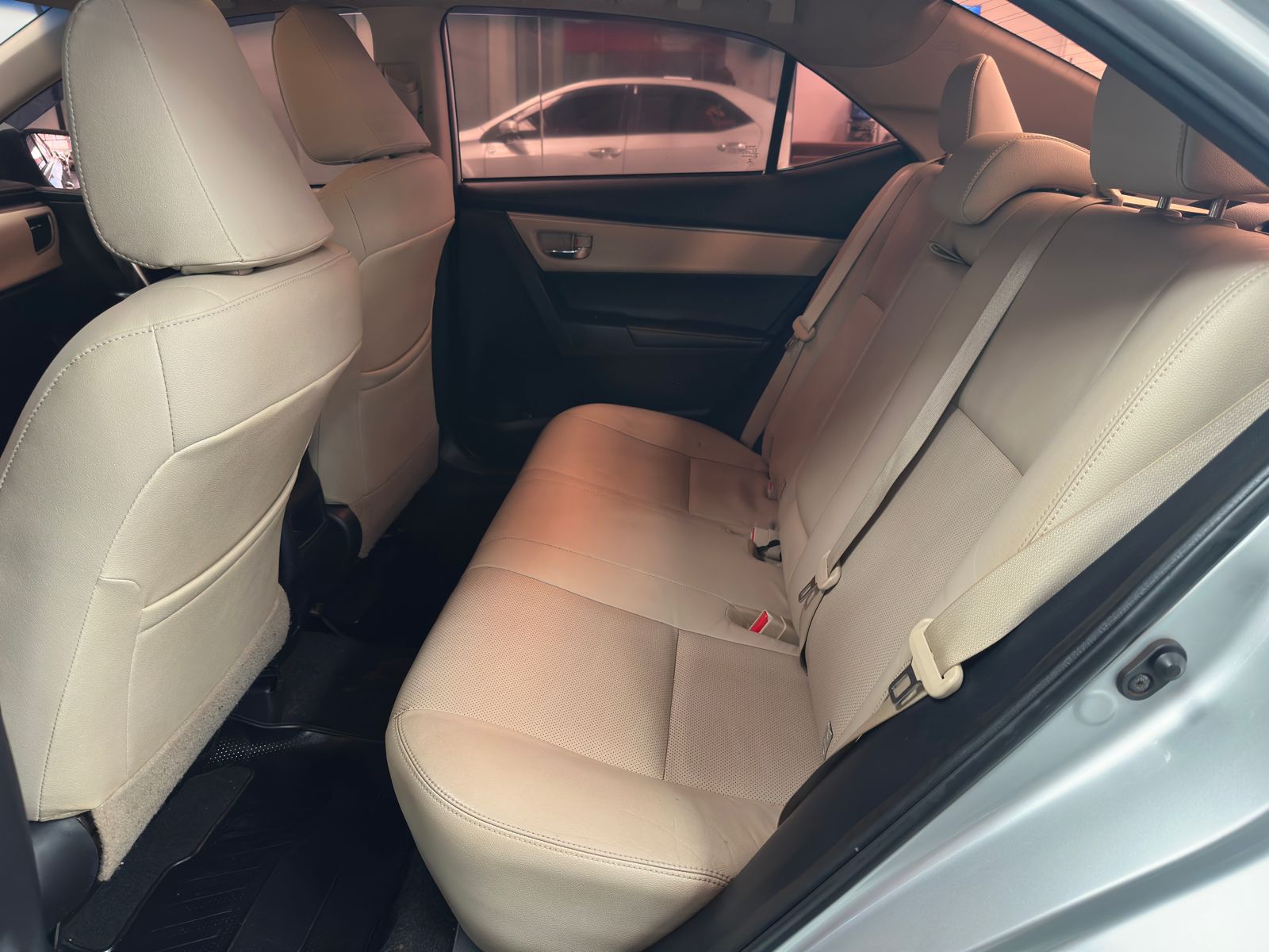Toyota COROLLA  - foto 8
