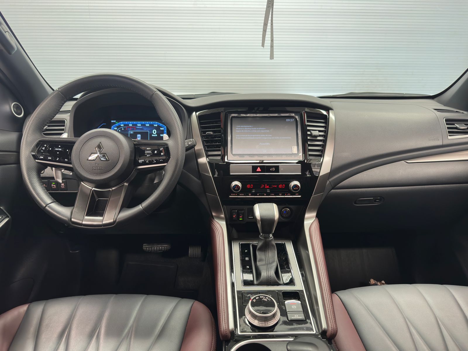 Mitsubishi PAJERO  - foto 9