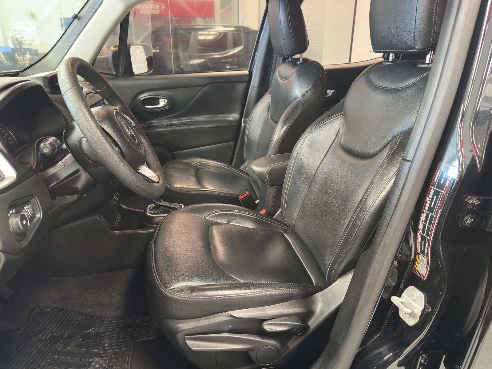 Jeep RENEGADE  - foto 7