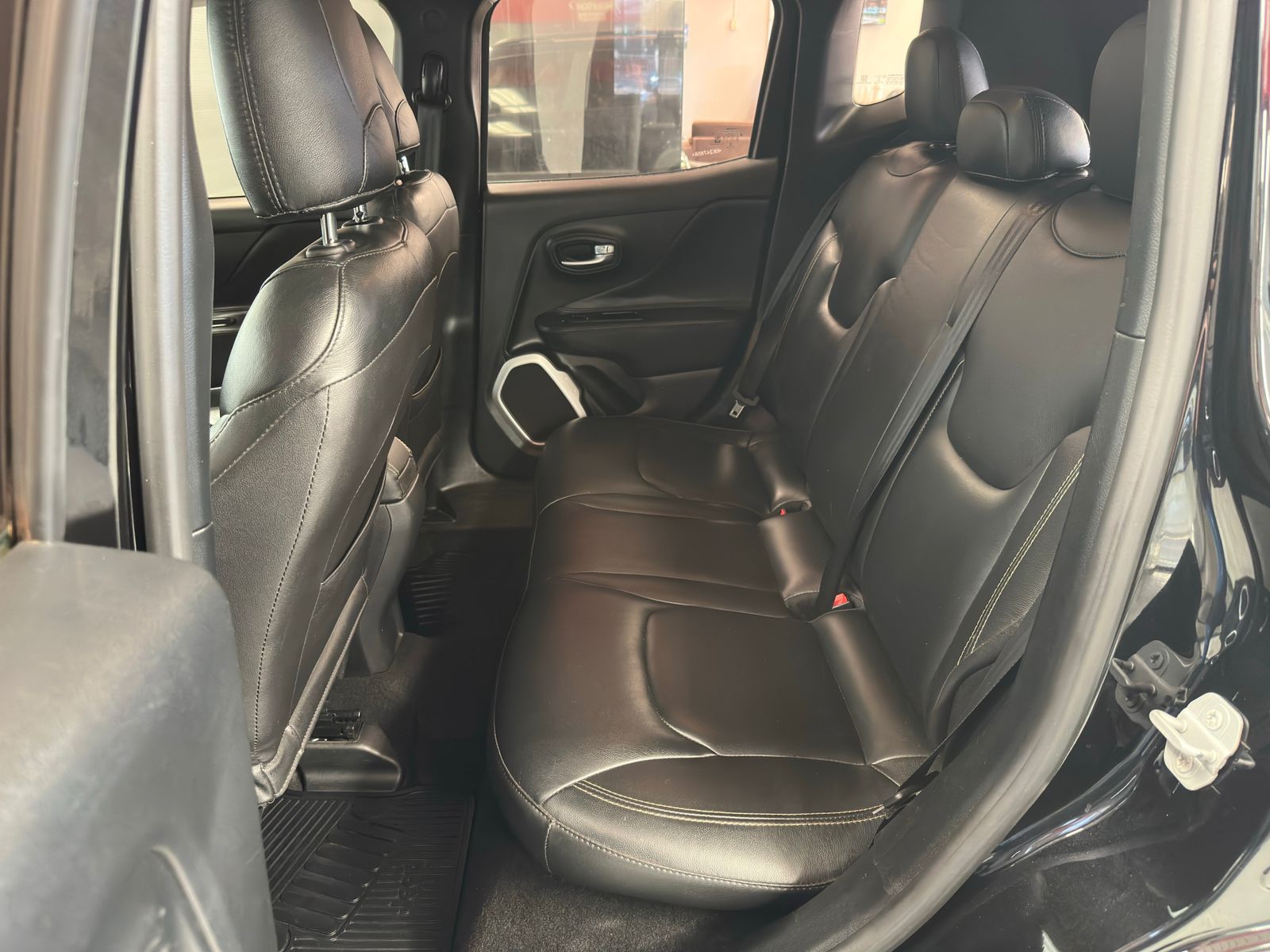 Jeep RENEGADE  - foto 8