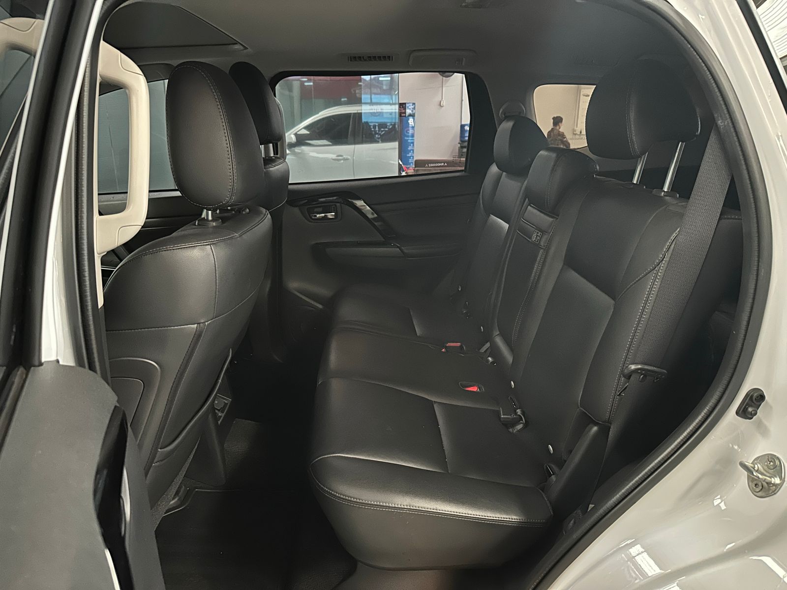Mitsubishi PAJERO  - foto 8