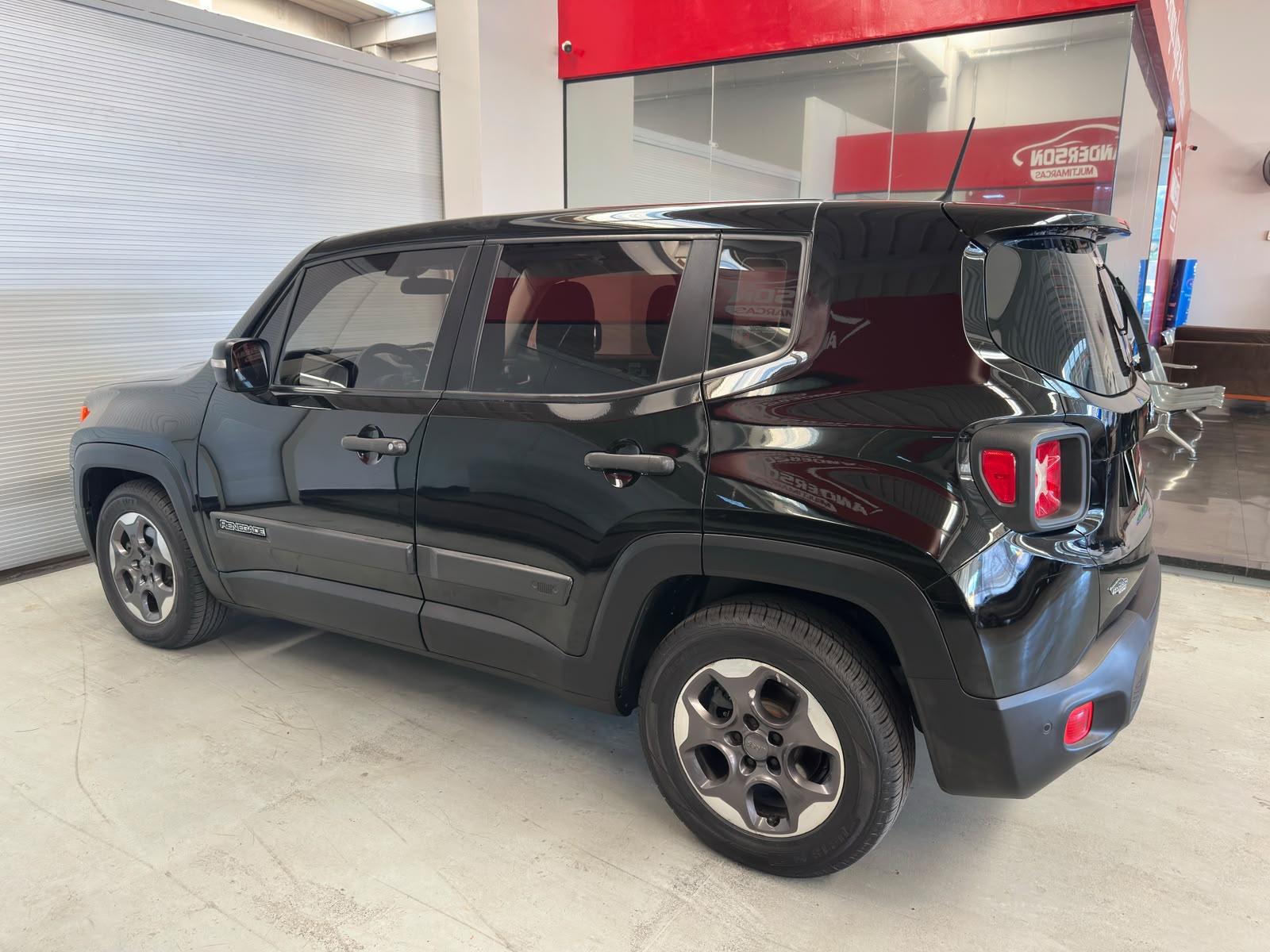 Jeep RENEGADE  - foto 4