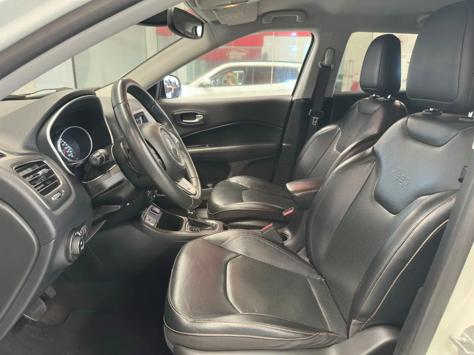 Jeep COMPASS LONGITUDE a venda na Anderson Multimarcas