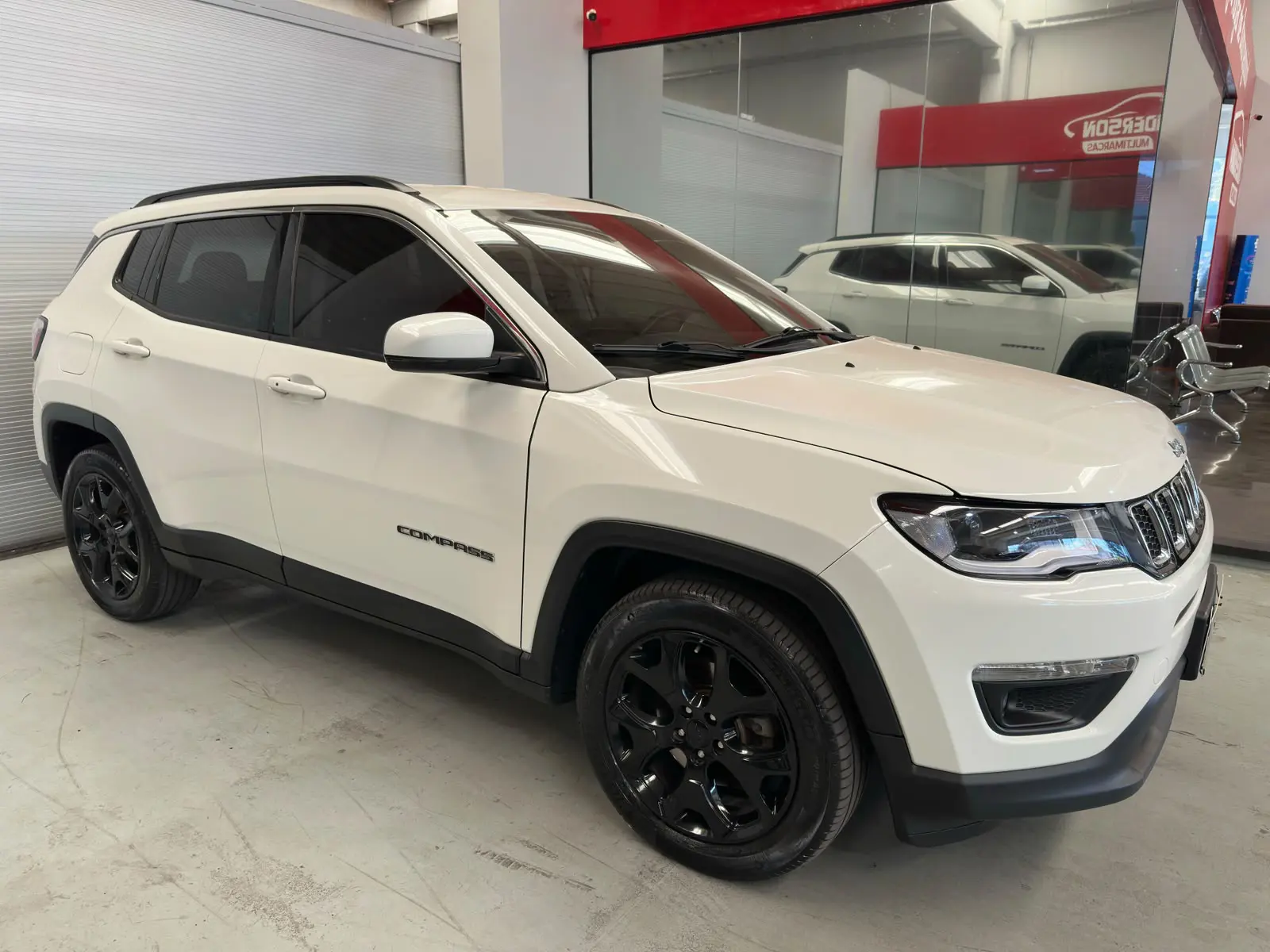 Jeep COMPASS LONGITUDE a venda na Anderson Multimarcas