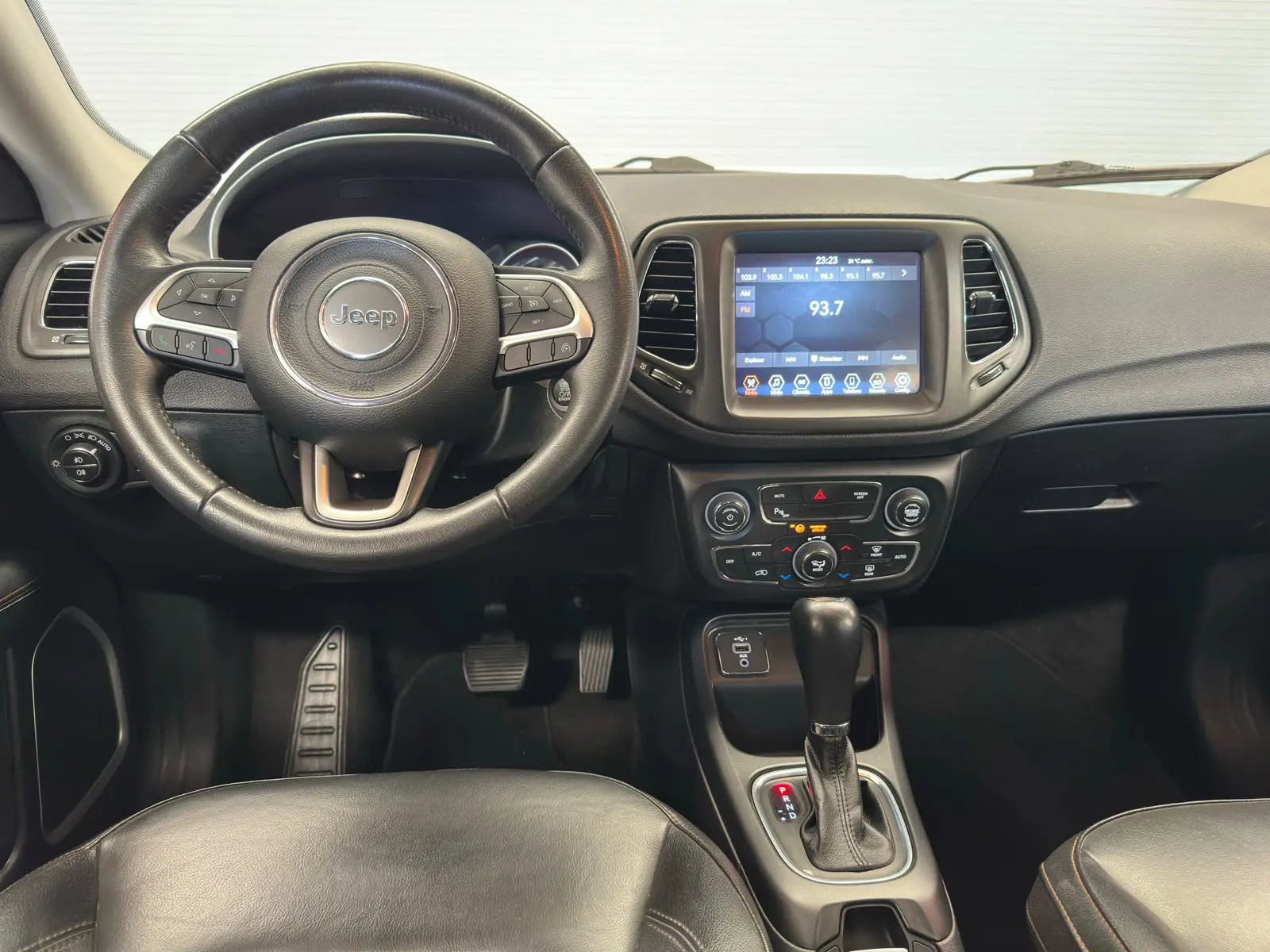 Jeep COMPASS LONGITUDE a venda na Anderson Multimarcas
