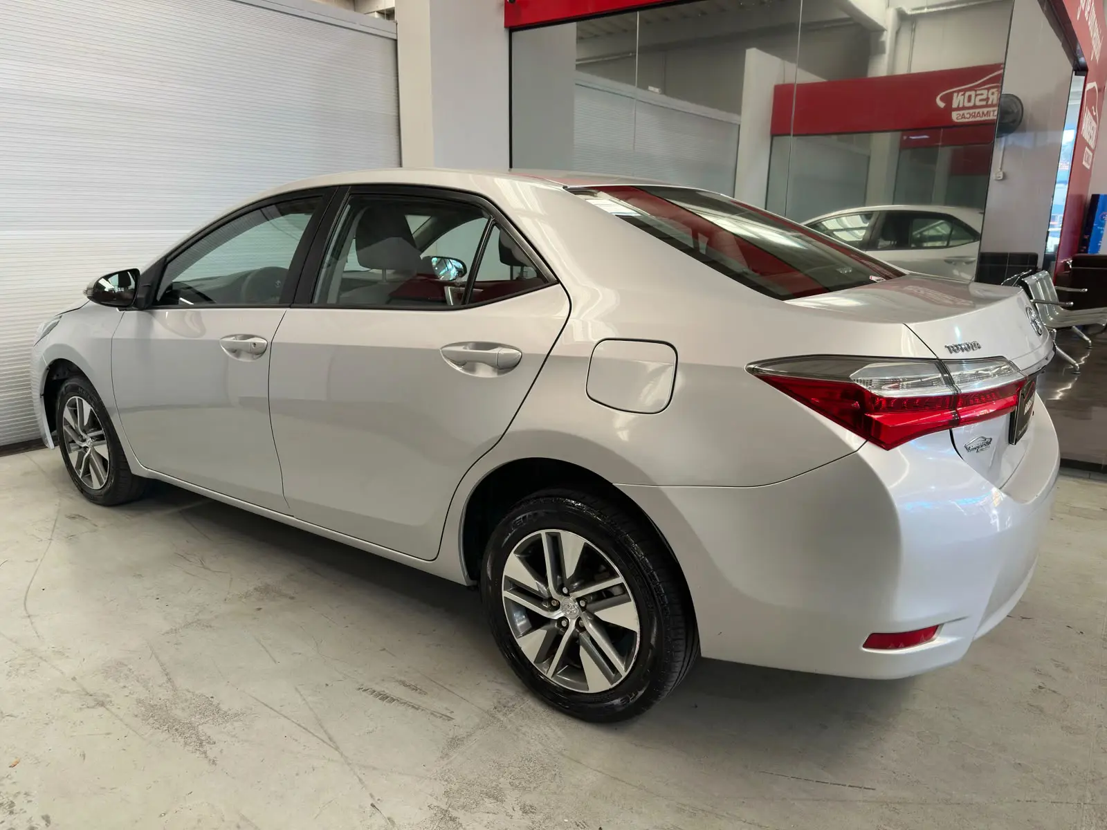 Toyota COROLLA GLI18 CVT a venda na Anderson Multimarcas