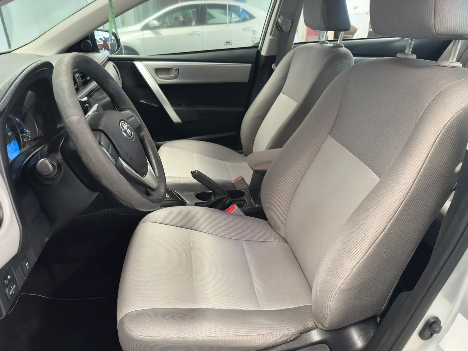 Toyota COROLLA GLI18 CVT a venda na Anderson Multimarcas