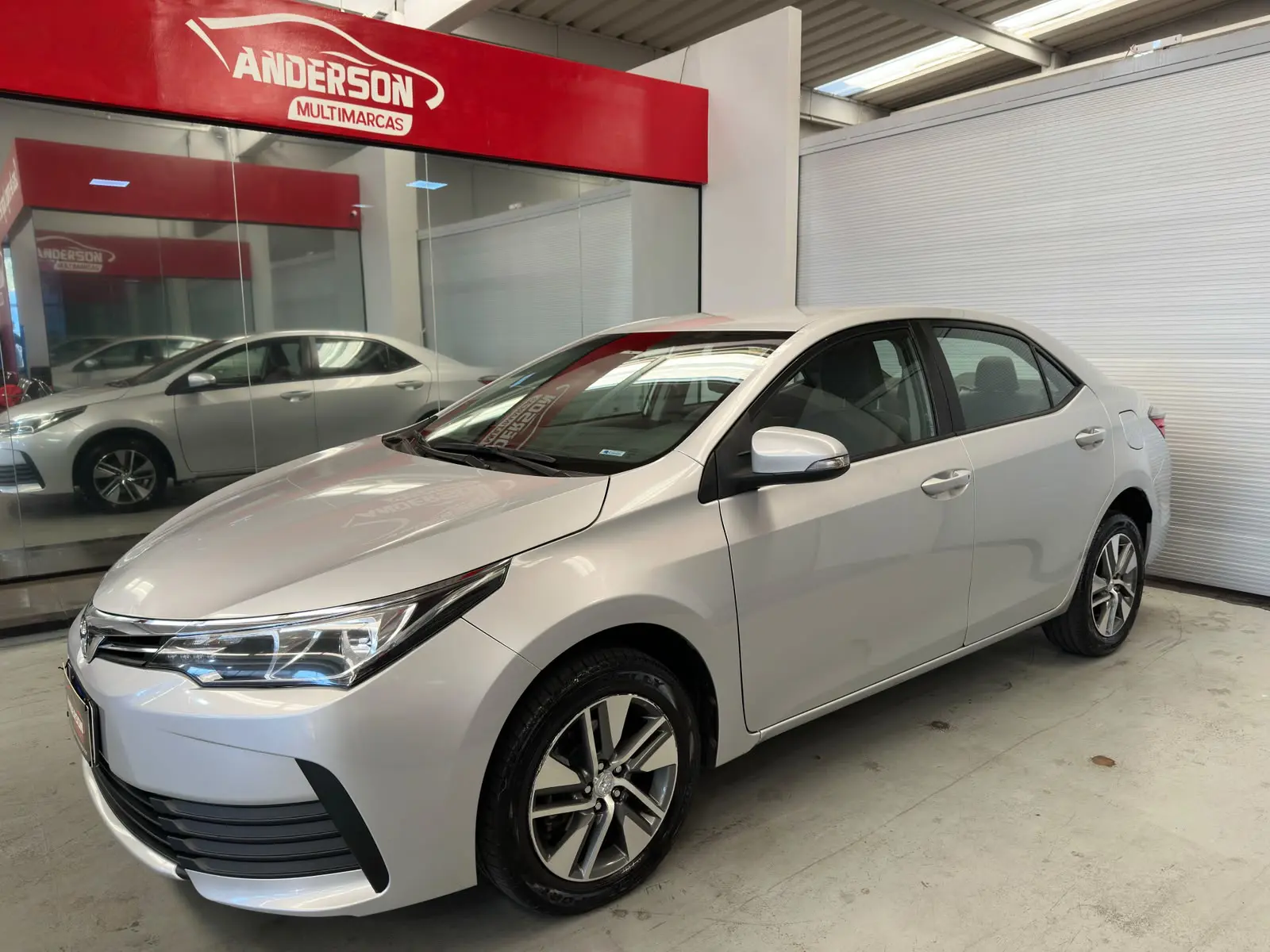 Toyota COROLLA GLI18 CVT a venda na Anderson Multimarcas