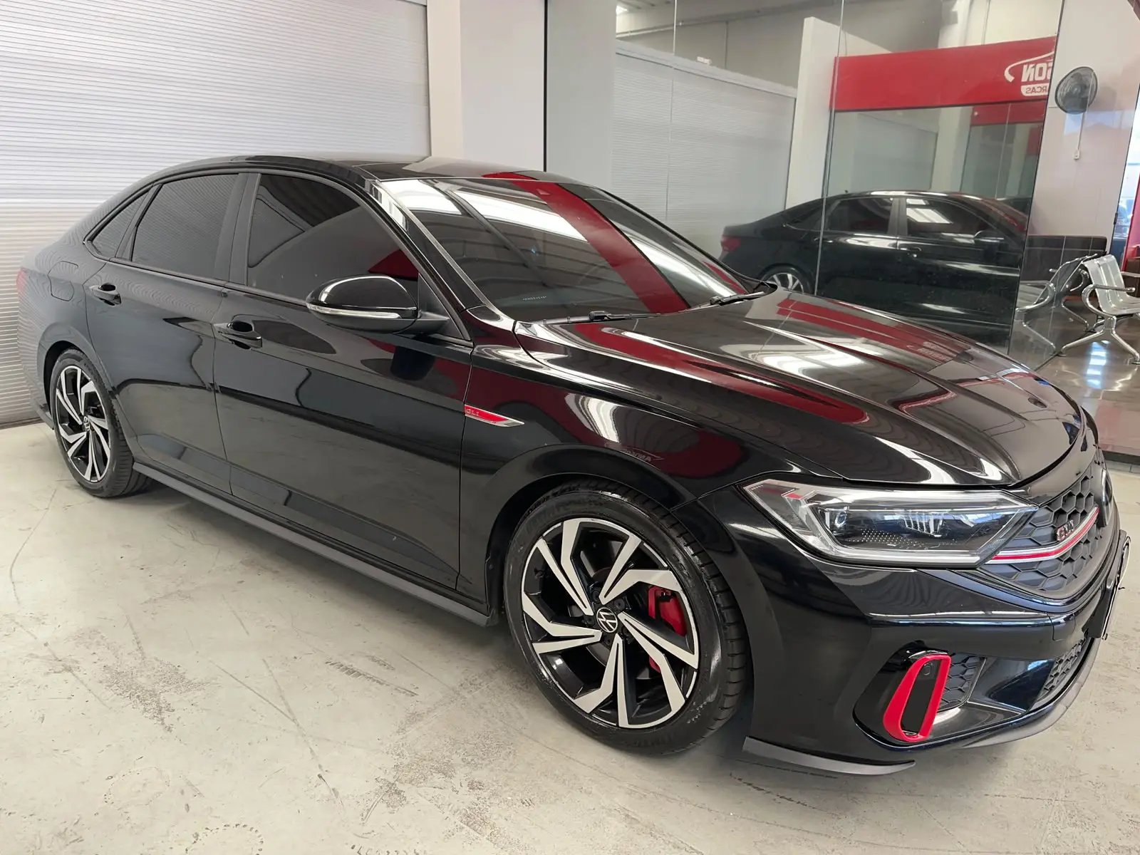 Volkswagen JETTA GLI a venda na Anderson Multimarcas