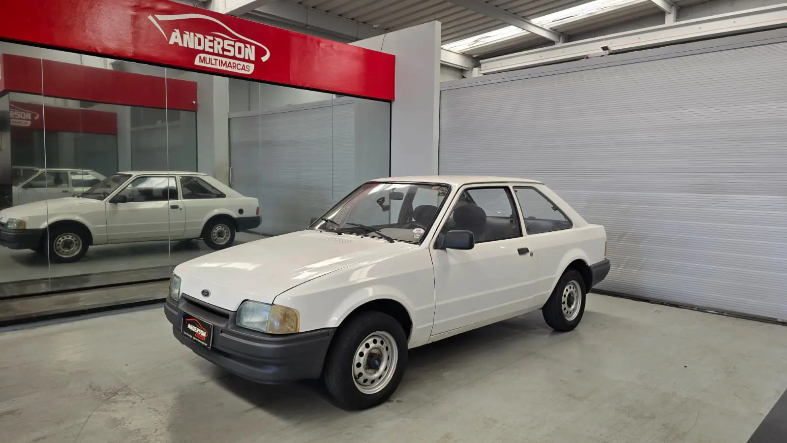 Ford ESCORT L a venda na Anderson Multimarcas