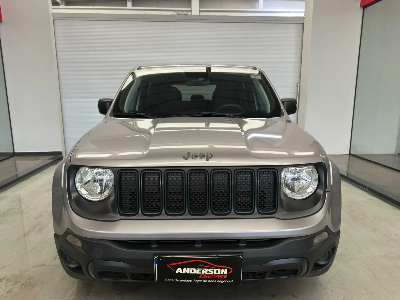 Jeep RENEGADE 1.8 AT a venda na Anderson Multimarcas