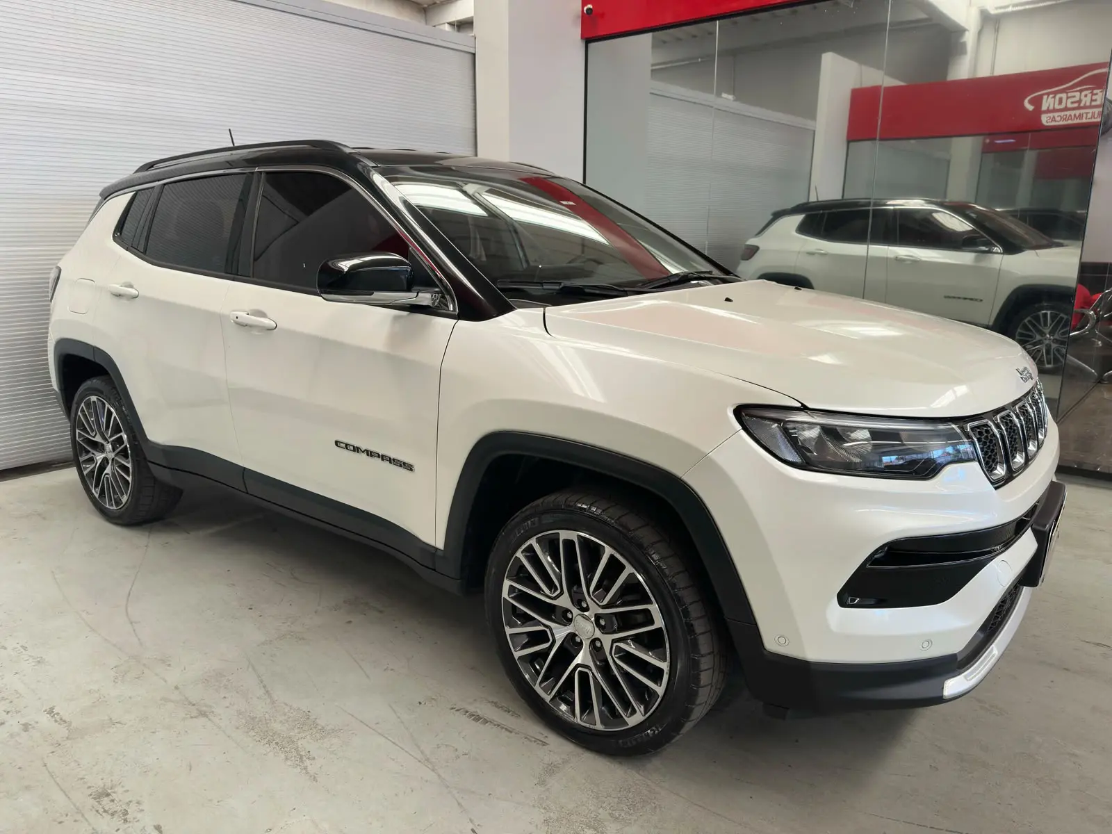 Jeep COMPASS LIMITED TF a venda na Anderson Multimarcas