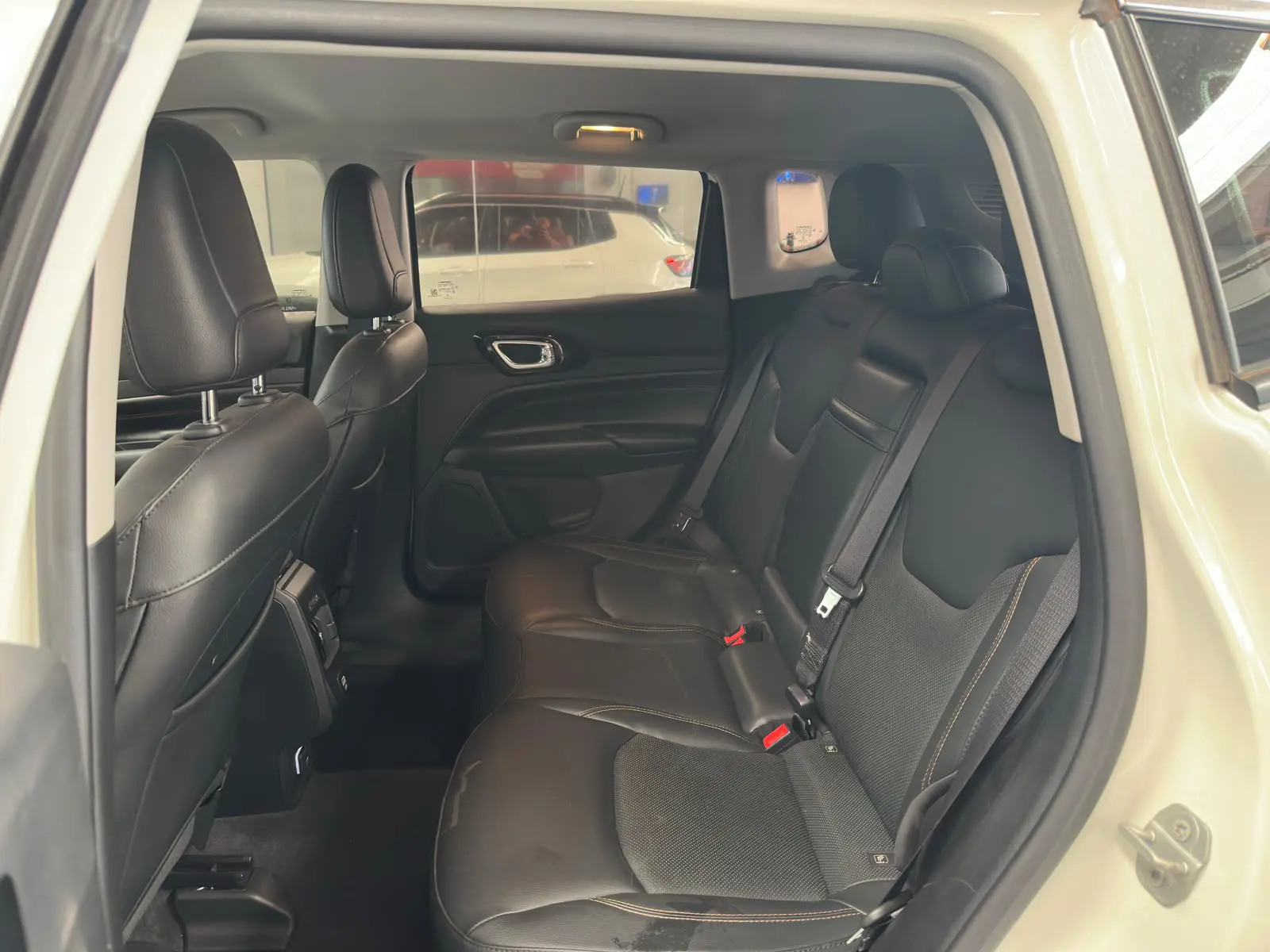 Jeep COMPASS LIMITED TF a venda na Anderson Multimarcas
