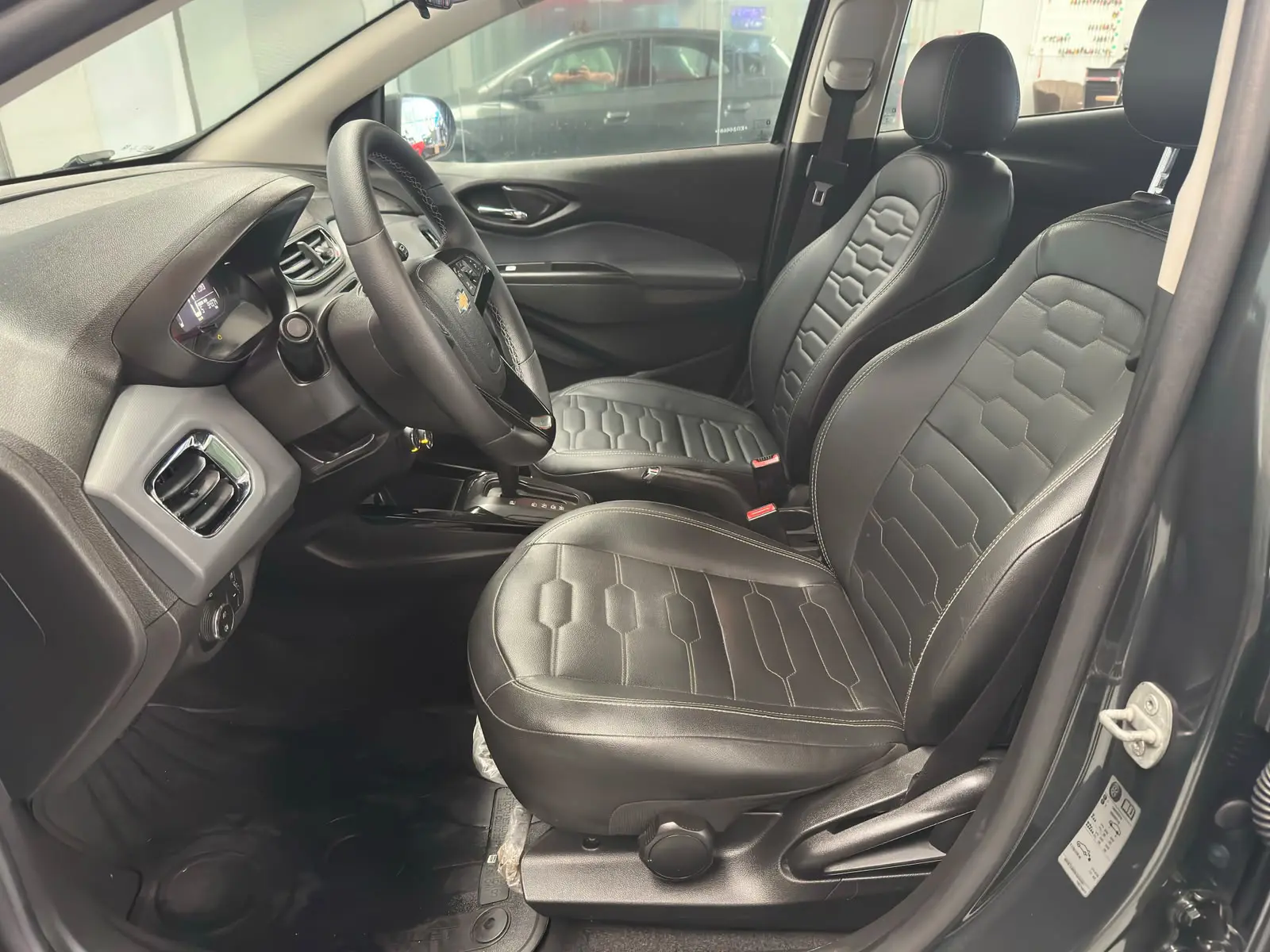Chevrolet ONIX 1.4AT LTZ a venda na Anderson Multimarcas