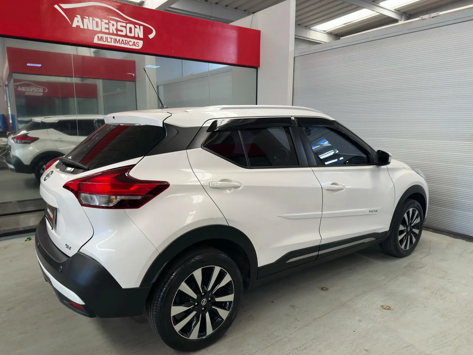 Nissan KICKS SV CVT a venda na Anderson Multimarcas