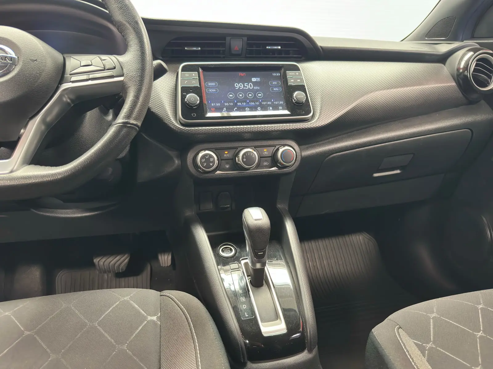 Nissan KICKS SV CVT a venda na Anderson Multimarcas