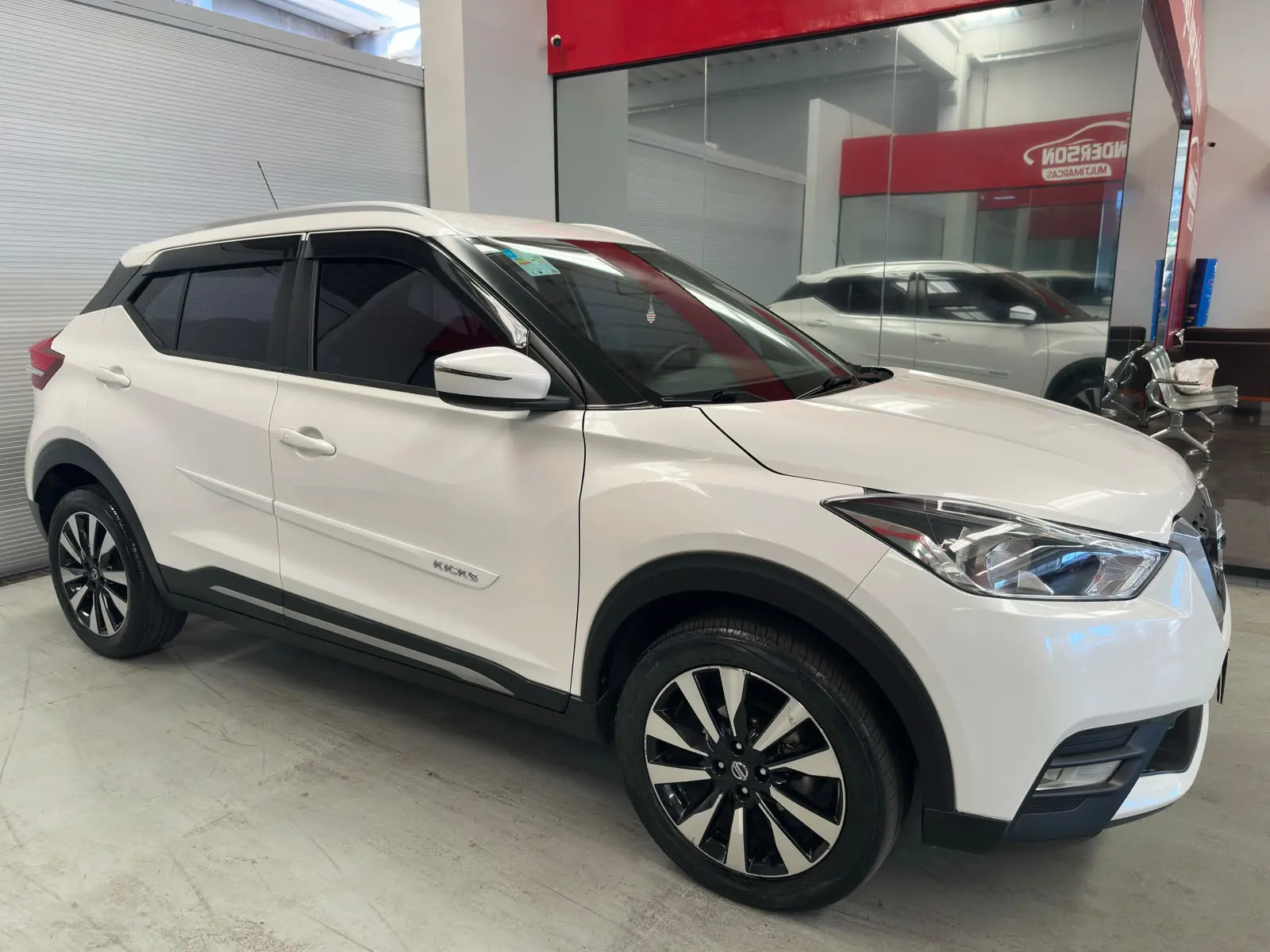 Nissan KICKS SV CVT a venda na Anderson Multimarcas